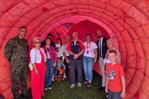 Wałcz zajrzał do wnętrza Grubasa 3D. Piknik Zdrowia nad jeziorem Raduń